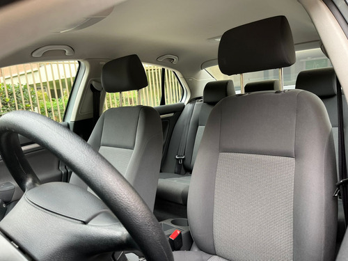 Volkswagen Vento Style 2.5 AUT