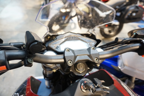 Imagen 14 de 20 de Motomel Skua Adventure 250 Con Baul 2023 Touring