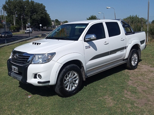 Toyota Hilux 3.0 Cd Srv 171cv 4x2 - B3 2015