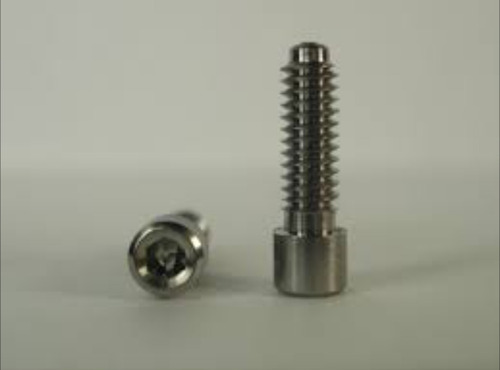 Ucla Calcinable + Tornillo De Fijación X 50
