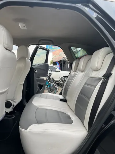Renault Captur INTENS 2.0 AT