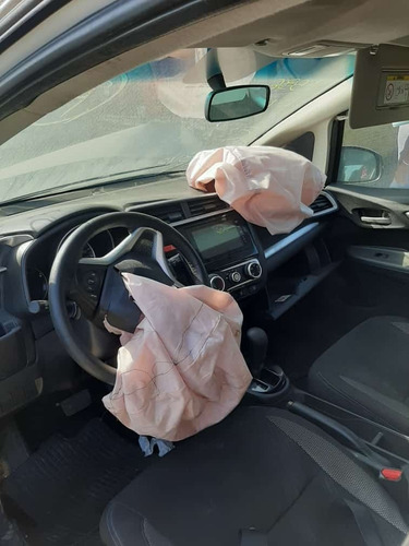 Imagem 4 de 4 de (14) Sucata Honda Wrv 1.8 2019 (retirada Peças)