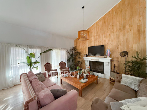 Casa En Venta Con 5 Dormitorios En Barrancas Del Lago, Nordelta
