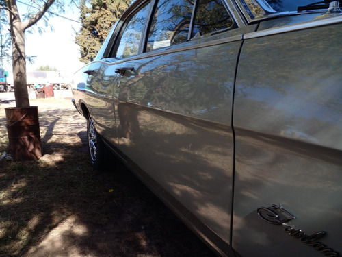 Ford Fairlane Restaurado A Nuevo Titular