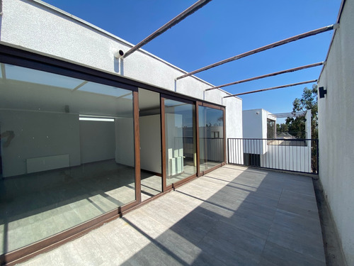 Vendo Casa Estilo Th En Las Pircas, Peñalolén