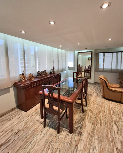 Venta Apartamento Urb. La Soledad, 197mts Exclusivo Maracay Aragua