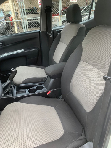 Imagen 15 de 15 de Mitsubishi L200 Diesel Doble Cabina 4x4 2015