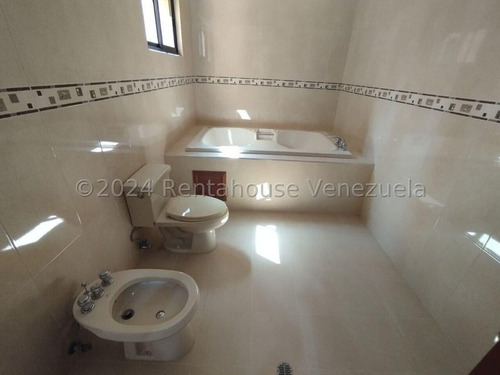 Exclusivo Apartamento En Conjunto Residencial De Alto Nivel La Trigaleña 24-16836