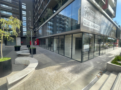 Gran Local Comercial 209.77m 2 + Terraza 38,84 Mt2
