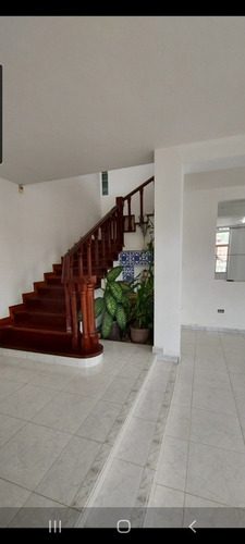 Imagen 3 de 14 de Townhouse En Urb El Castaño Girardot
