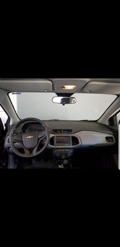 Imagem 5 de 8 de Chevrolet Onix 2017 1.0 Joy 5p