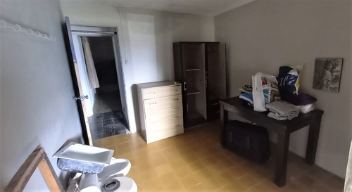 Inmobiliaria Costa Azul Venden, Dos Casas De Dos Dormitorios En Un Padrón A 3 Cuadras De La Playa De La Aguada , La Paloma , Rocha.