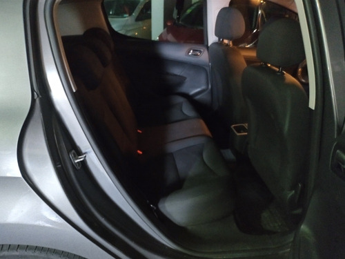 Peugeot 308 1.6 Active 2014