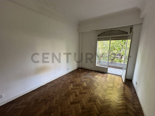 Venta Departamento 2 Ambientes Con Balcon - Flores