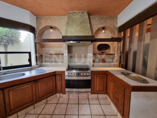 Casa En Venta Estilo Mexicano En Campestre Morillotla! A Un Min De Periférico!