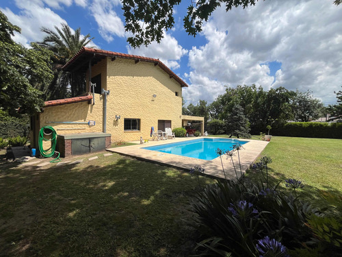 Excelente Casa Quinta En 2 Lotes En Moreno Centro