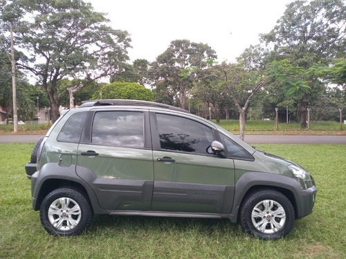 Imagem 2 de 14 de Fiat/ Idea Adventure 1.8 16v E. Torq (flex)