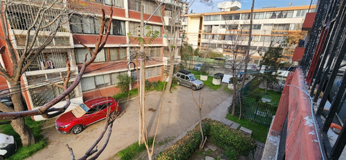 Depto En Venta De 2 Dorm., 1 Baño, Ñuñoa, Cerca Metro Ñuble.