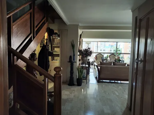 Apartamento En Venta En El Poblado. Cod V12635