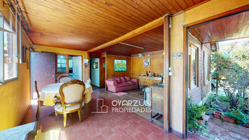 Casa En Venta De 4 Dormitorios Con Gran Terreno De 520 Mts2.