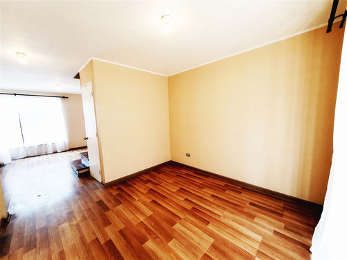 Casa En Venta 3d 3b + E Sta Barbara Noss / San Bernardo