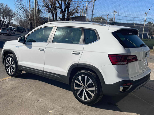 Imagen 4 de 13 de Volkswagen Taos 2022 1.4 250 Tsi Highline