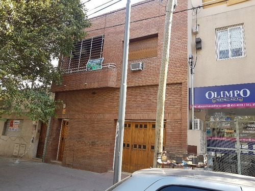 Imagen 2 de 3 de Casa En Venta - Barrio General Paz- A Metros De 24 De Sep