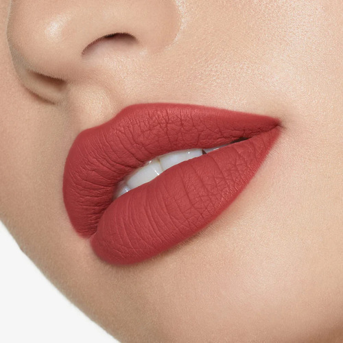 Kylie Lapiz Labial Por Kylie Jenner Color Victoria 401 Victoria 401
