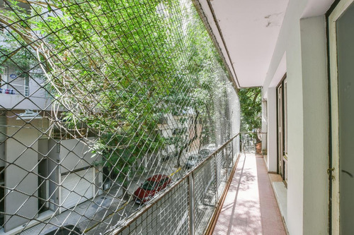 Departamento De Escalera En Venta De 4 Dormitorios En Barrio Martin - Centro