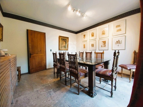 Casa 6 Dormitorios, Con Gran Terreno Y Buena Conectividad
