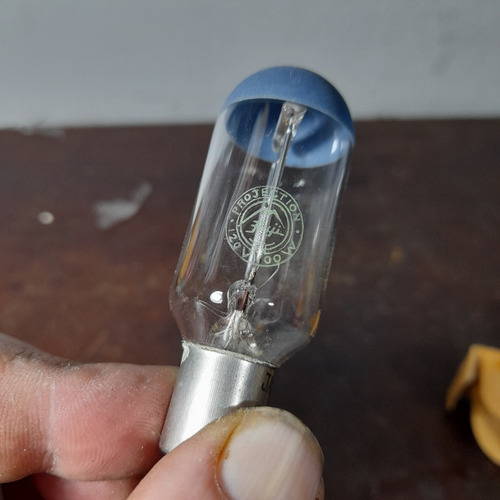 Imagem 2 de 8 de Lampada T8 Para Projetor Fuji Fujiscope M1 Na Caixa