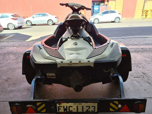 Jet Ski Spark 2014