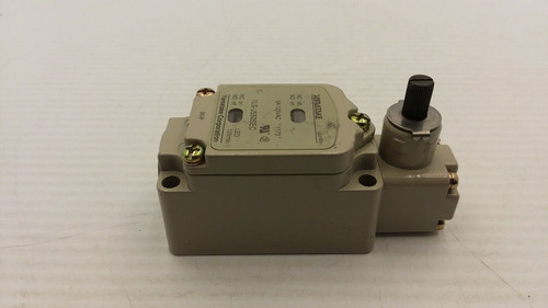 Yamatake 1ls-j550sec Limit Switch 5a-125vac Led Nnb Bbd