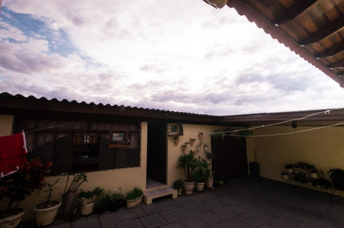 Casa 4 Dormitórios, 318m² Na Cavalhada - Ca1022