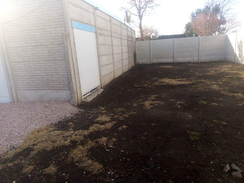 Casa En Venta - 2 Dormitorios 1 Baño - 1.120mts2 - Coronel Suárez