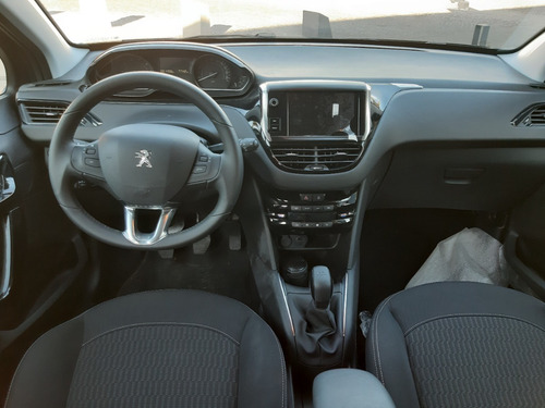Peugeot 208 Allure Pack 1.2 Puretech Manual 2021 Demo