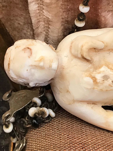 Niño Dios Miniatura Marfil Antiguo En Su Nicho (Usado)
