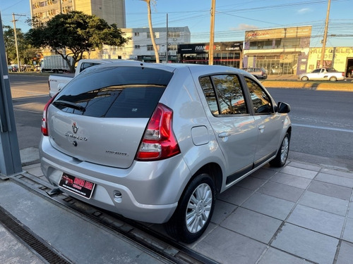 Imagem 4 de 9 de Renault Sandero Privilege 1.6 Automatico