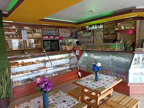 Bajo De Precio. Excelente Panadería, Ubicada Cerca Del Centro Medico Docente El Paso.