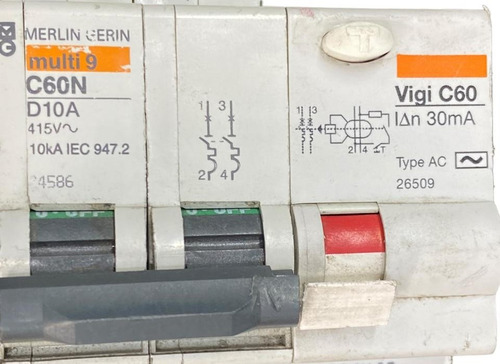 Schneider C60n D10a+ Vigi C60 No Sirve Para Refracciones (Usado)