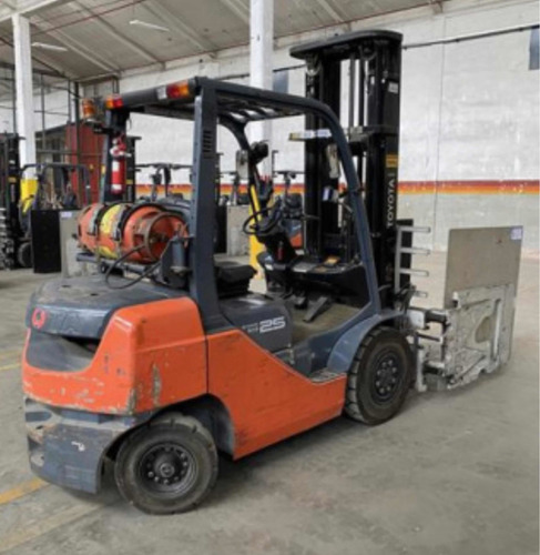 Imagen 6 de 25 de Autoelevador Toyota Fg25 Con Clamp Cascade 2012 Envio A Pais