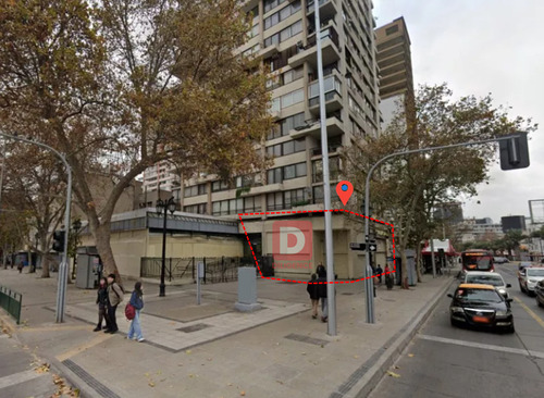 Local Comercial En Plena Esquina Plaza Italia 230m2