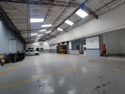 Bodega En Arriendo 1.300m2 Poblado