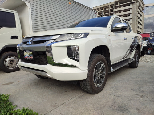Imagen 2 de 8 de Mitsubishi L200 Diesel