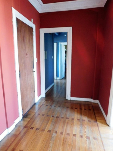 Apartamento En Venta! 4 Dormitorios En Ciudad Vieja