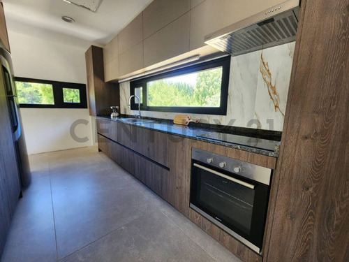 Casa En Venta - Bariloche- Club De Campo Dos Valles
