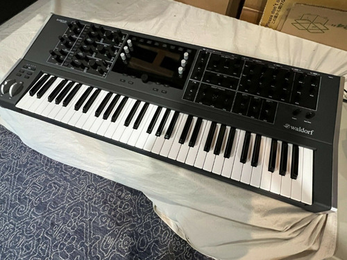 Imagen 1 de 1 de Mint Waldorf Quantum Hybrid Synthesizer