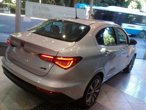 Imagen 2 de 9 de Fiat Cronos 1.8 16v Precision At6 Pack Premium Ea
