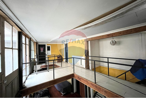 2 Casas Y Local Comercial. Metro República.