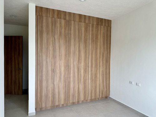 Ambiente Tranquilo, Amplio Jardín- La Vista Residencial